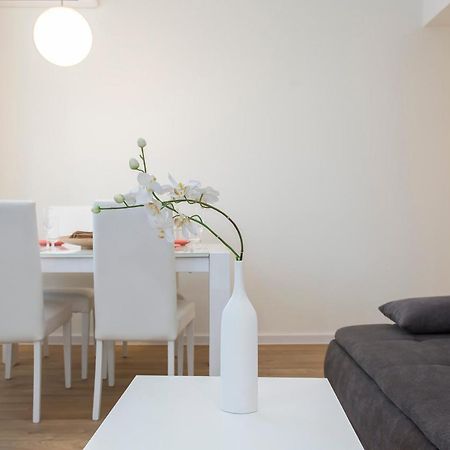 Modern Apartment In The City Center Sofie Exteriér fotografie