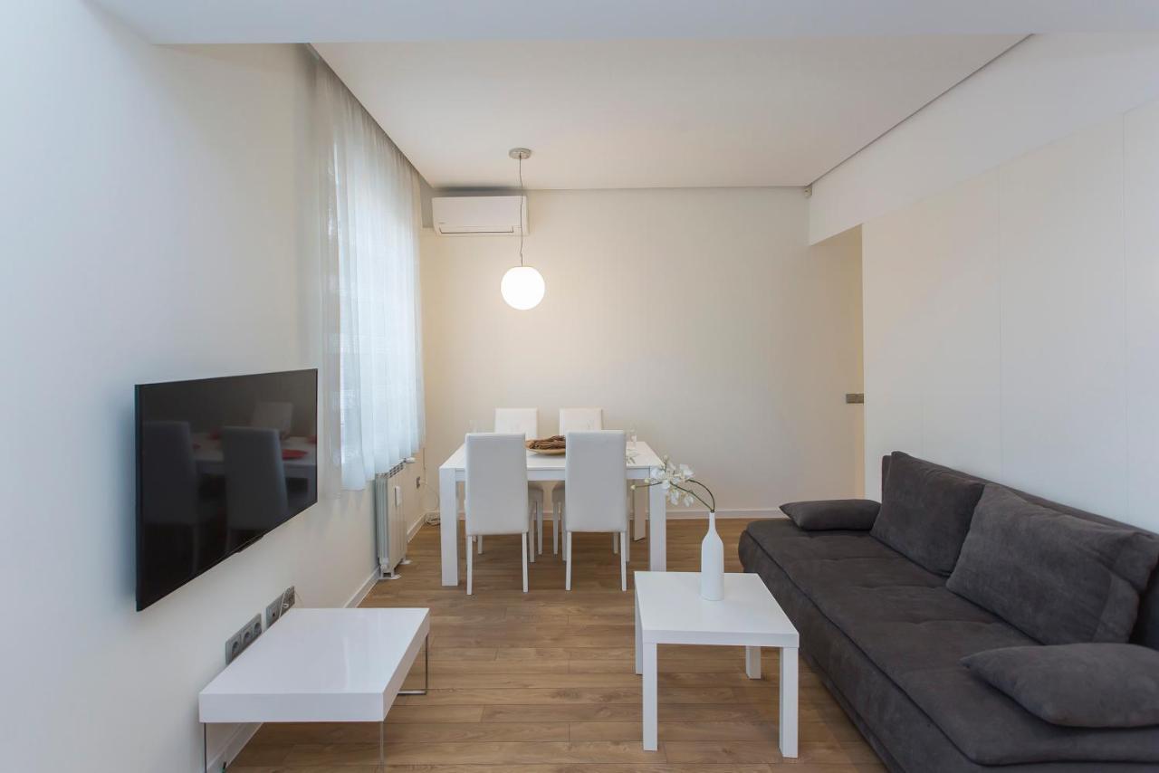 Modern Apartment In The City Center Sofie Exteriér fotografie